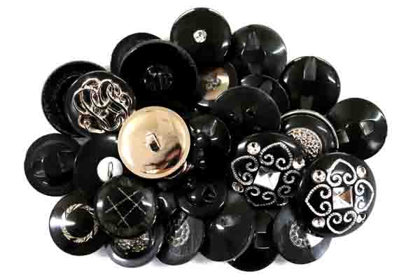 メーカー廃番品　ヴィンテージ　ジルコニア入　アンティークボタン　ブラック・シルバー系３２
