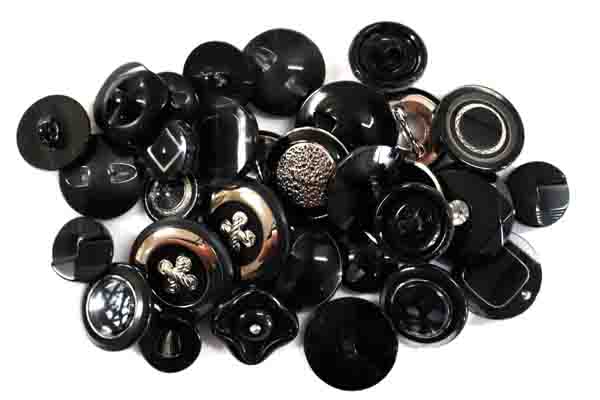 メーカー廃番品　ヴィンテージ　ジルコニア入　アンティークボタン　ブラック・シルバー系３３