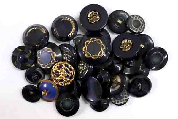 メーカー廃番品　ヴィンテージ　ジルコニア入　アンティークボタン　ブルー・ネイビー系３３