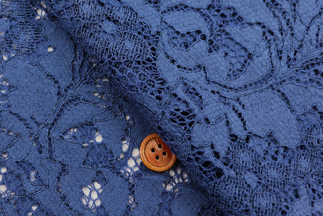 ラッセルレース生地　花柄　濃い青 　【50cm単位】(la690)