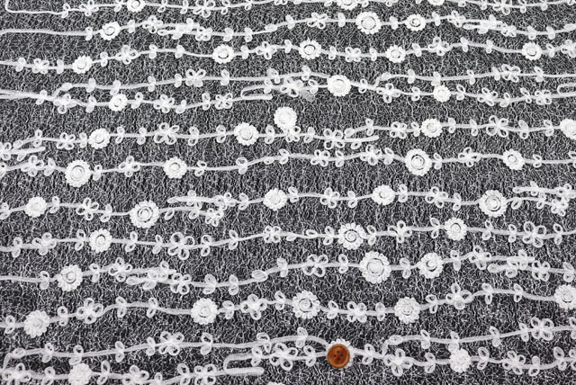 リボンレース生地　銀ネット×白　【50cm単位】　(la731)