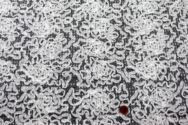 スパンコールとリボンレース生地　白　【50cm単位】　(la733)