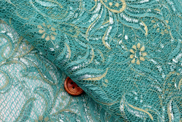 ラメ・ラッセルレース生地　エメラルドグリーン　【50cm単位】　(la739)