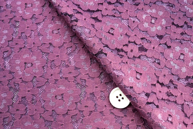 ラッセルレースぼかしプリント生地　赤紫系　【50cm単位】　(la747)
