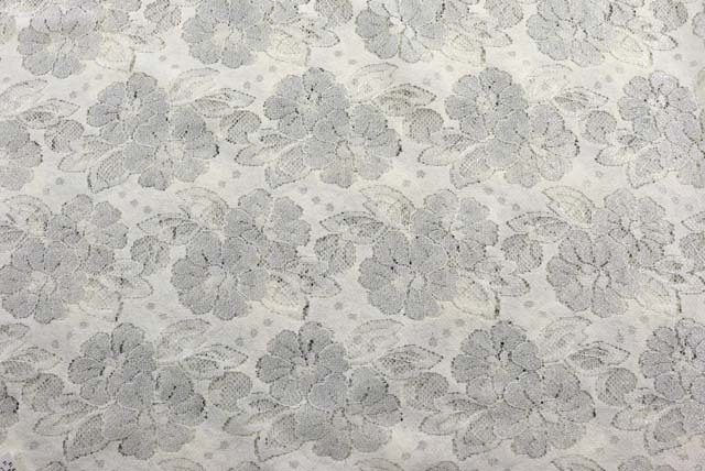 ラメ・ラッセルレース生地（ニットではありません）オフ白　【50cm単位】　(la751)