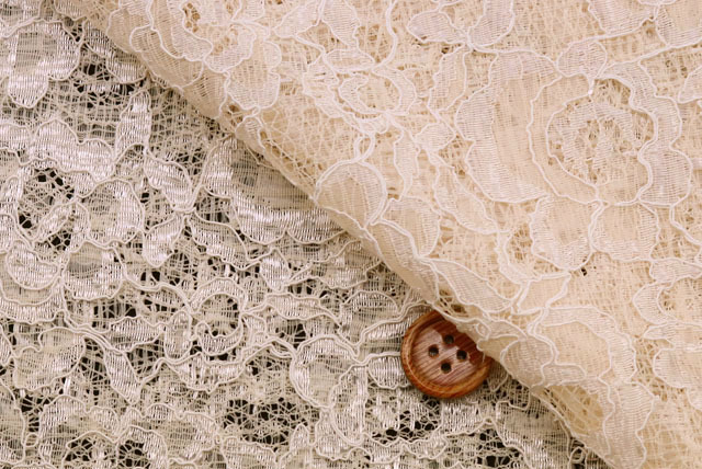 ラッセルレース生地　ピンクベージュ【50cm単位】　(la772) 