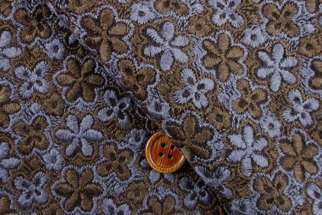 ウール混刺しゅうレース服地　茶・グレー系《ニット生地ではありません》【50cm単位】(la804)