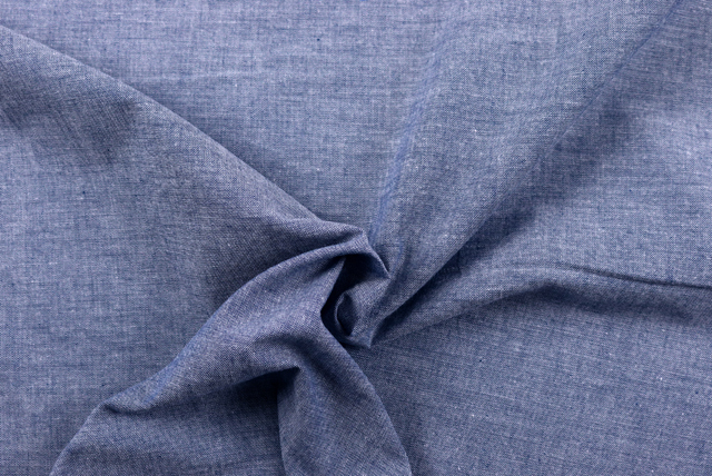 ２０先染ダンガリー　紺×白