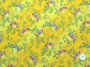 レーヨンちりめん友禅金彩生地　小花と扇と流水　黄色