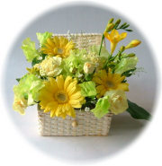 イエロー宝石箱3,000円-【フラワーアレンジ】ネット特価！