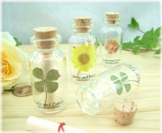 押し花ボトル★お洒落なメッセージボトル★【四つ葉の押し花・小花】  ★今だけ！３００円-