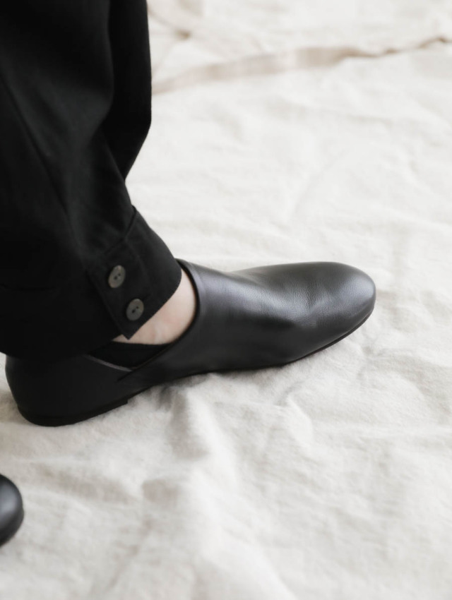 AUTTAA アウッタ / ルームシューズ 2 goat leather ブラック