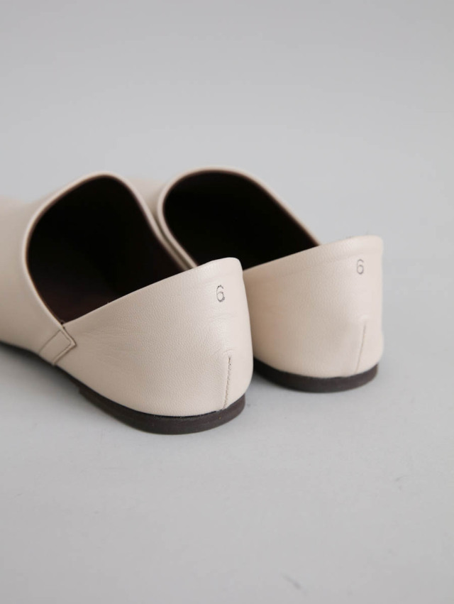 AUTTAA アウッタ｜ルームシューズ 2 goat leather グレージュ
