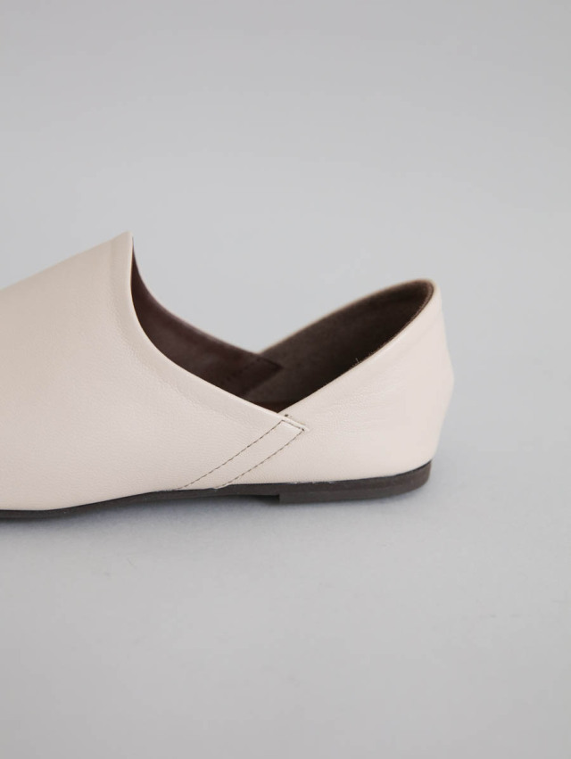 auttaa アウッタ　ルームシューズ AUTTAA アウッタ｜ルームシューズ 2 goat leather グレージュ