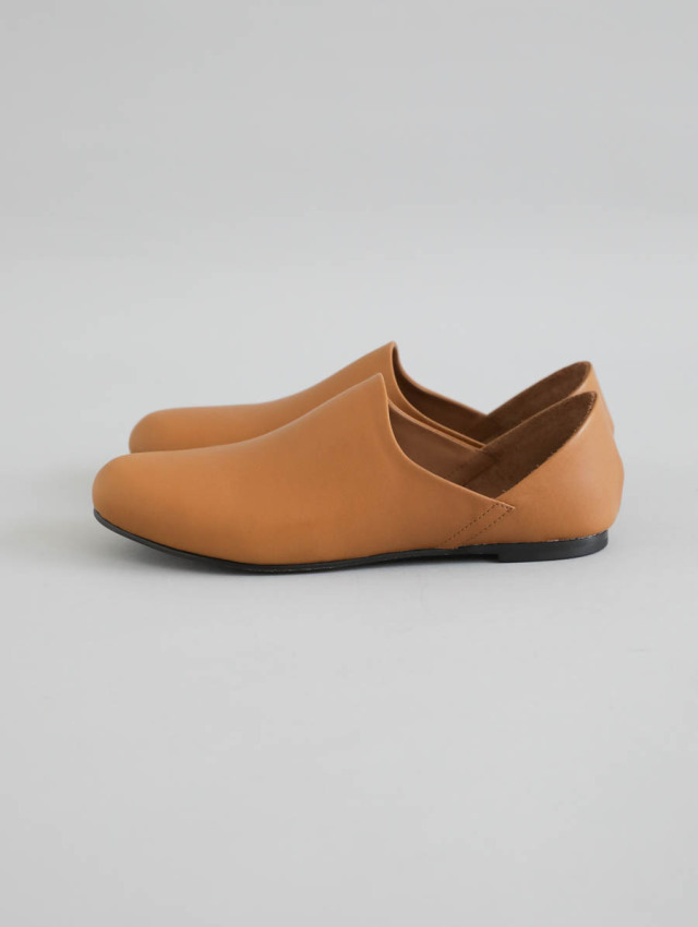 靴 auttaa room shoes AUTTAA アウッタ｜ルームシューズ II タン