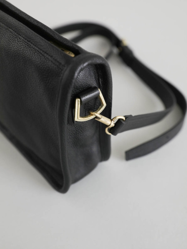 forme フォルメ｜Banks S（black）