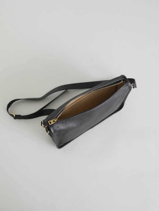 forme フォルメ｜Banks L（black）