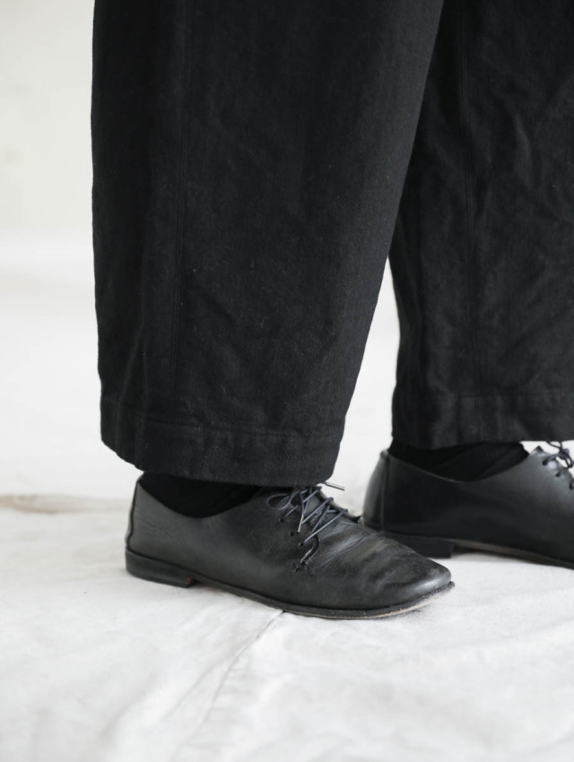 ★美品★ゴーシュ★ドライヘリンボンワイドパンツ ゴーシュ｜ドライヘリンボンワイドパンツ ブラック