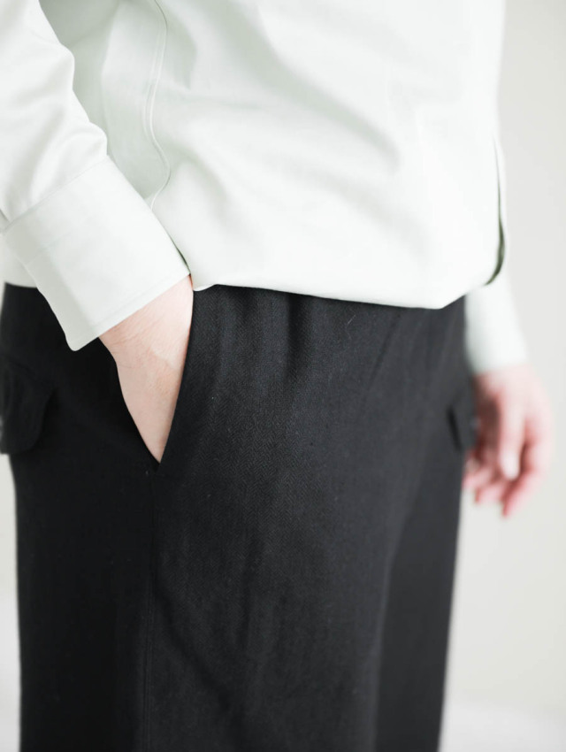 ゴーシュ｜ドライヘリンボンワイドパンツ ブラック