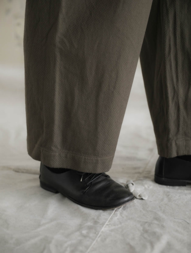 ゴーシュ｜コットンドビーワイドパンツ（カーキ）