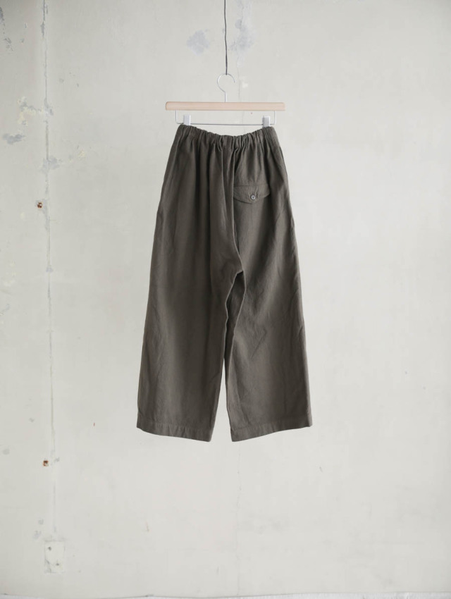 ゴーシュ｜コットンドビーワイドパンツ（カーキ）