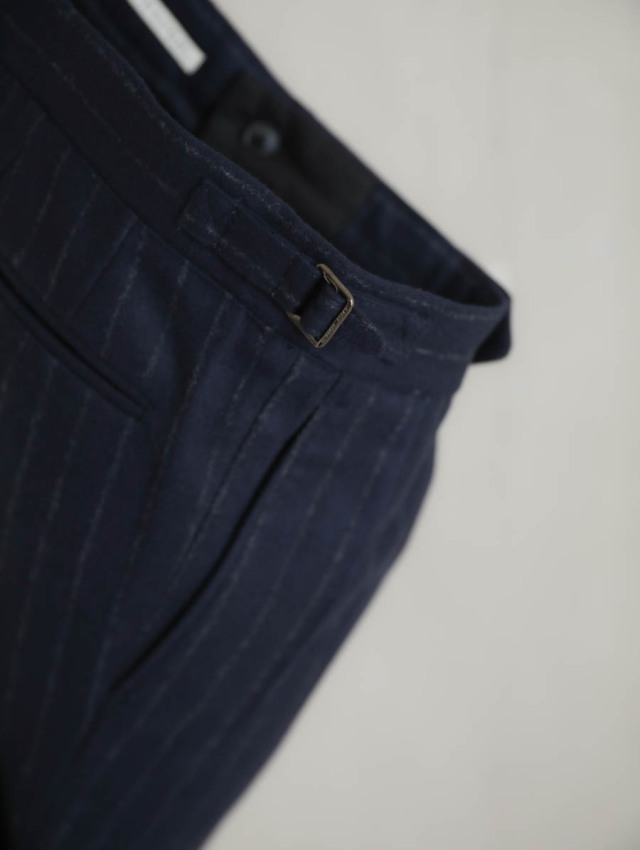 HEUGN ユーゲン｜Aaron Wide Stripe（ネイビー）