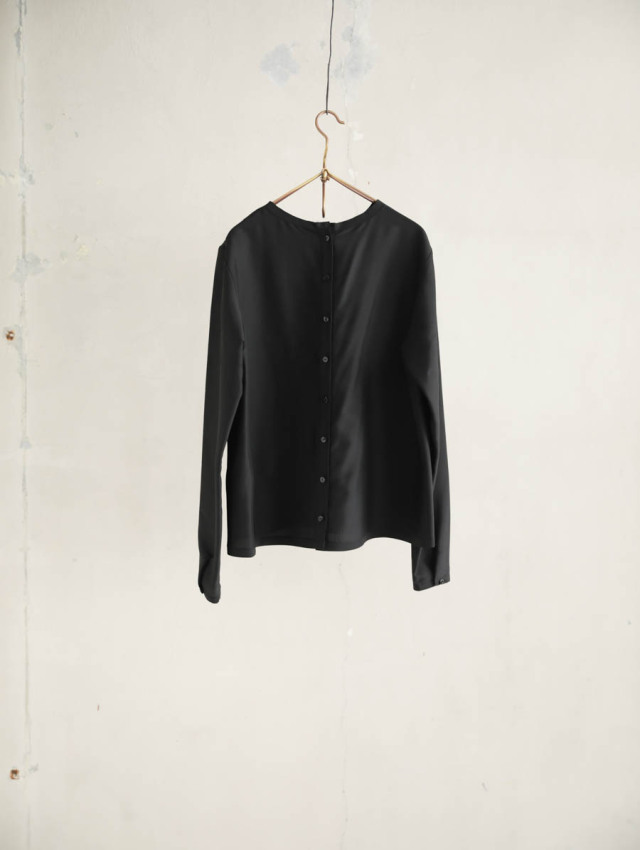 humoresque ユーモレスク｜crewneck blouse ブラック