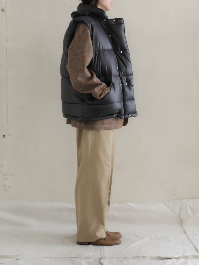 別注 MAATEE&SONS ダウンベスト 23AW 遮っ green-orange