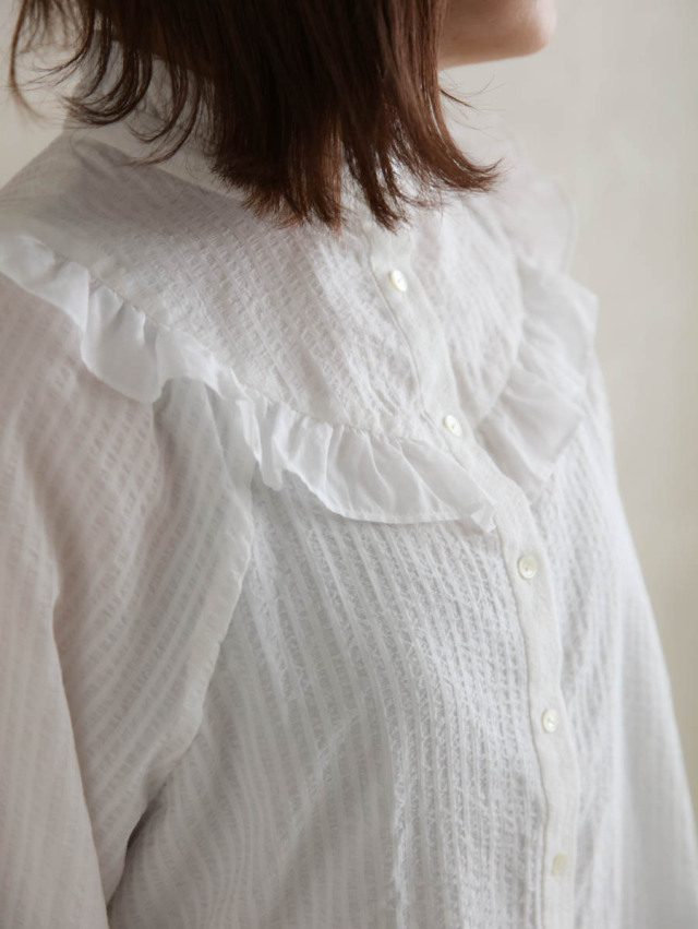 MAGALI マガリ｜コットンダンテルフリルブラウス オフホワイト