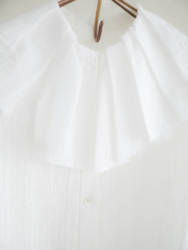 MAGALI マガリ｜ストライプリネンアンティークカラーブラウス（オフ