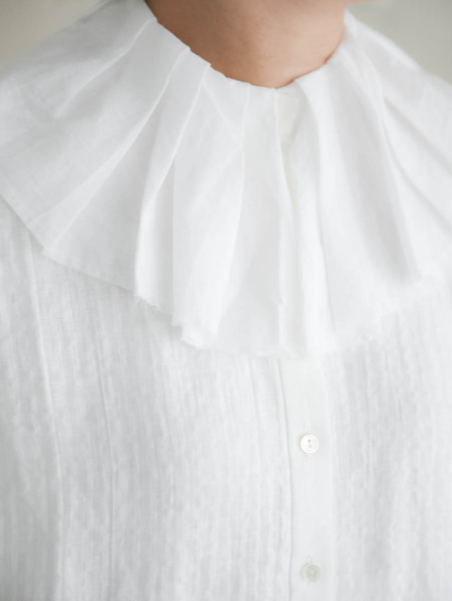 MAGALI マガリ｜ストライプリネンアンティークカラーブラウス（オフ