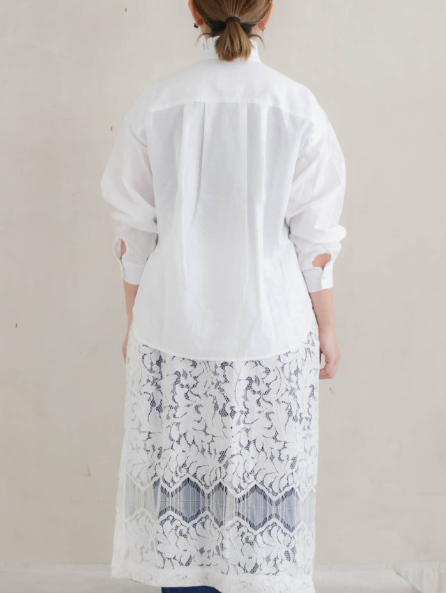 MAGALI マガリ｜コットンリネンシャンブレーラッフルカラーブラウス