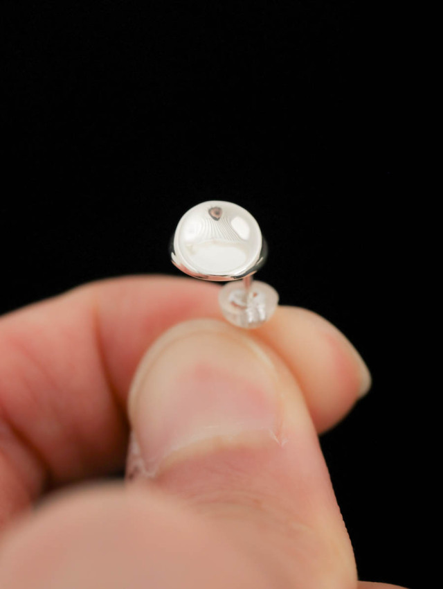 neutral ニュートラル｜ひとつの月ピアス