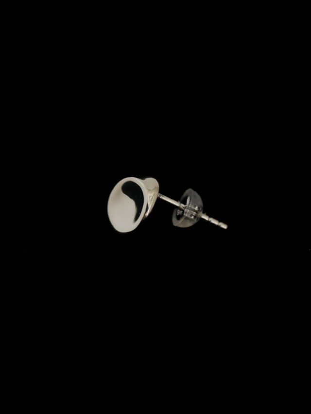 neutral ニュートラル｜ひとつの月ピアス