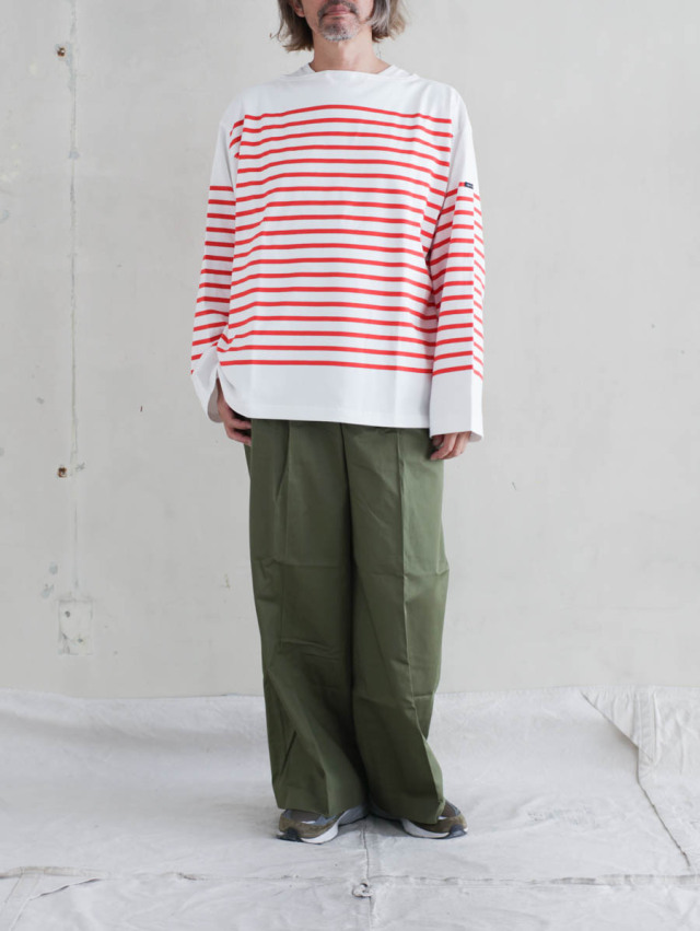 OUTIL ウティ｜tricot aast（off × high risk red）バスクシャツ