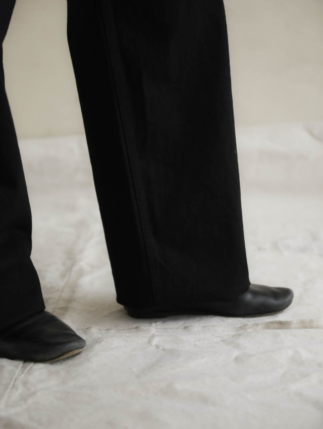 REVERBERATE WIDE TROUSERS AH.H掲載 REVERBERATE WIDE TROUSERS AH.H掲載 - メルカリ
