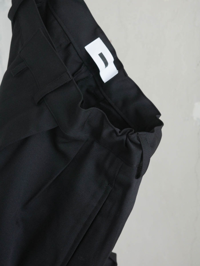 REVERBERATE リバーバレイト｜TACKED TROUSERS - STANDARD ブラック