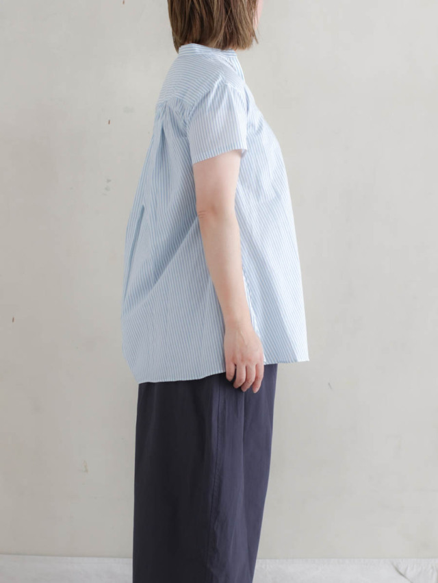 SARAXJIJI サラジジ｜ストライプVネックブラウス（ブルー） 