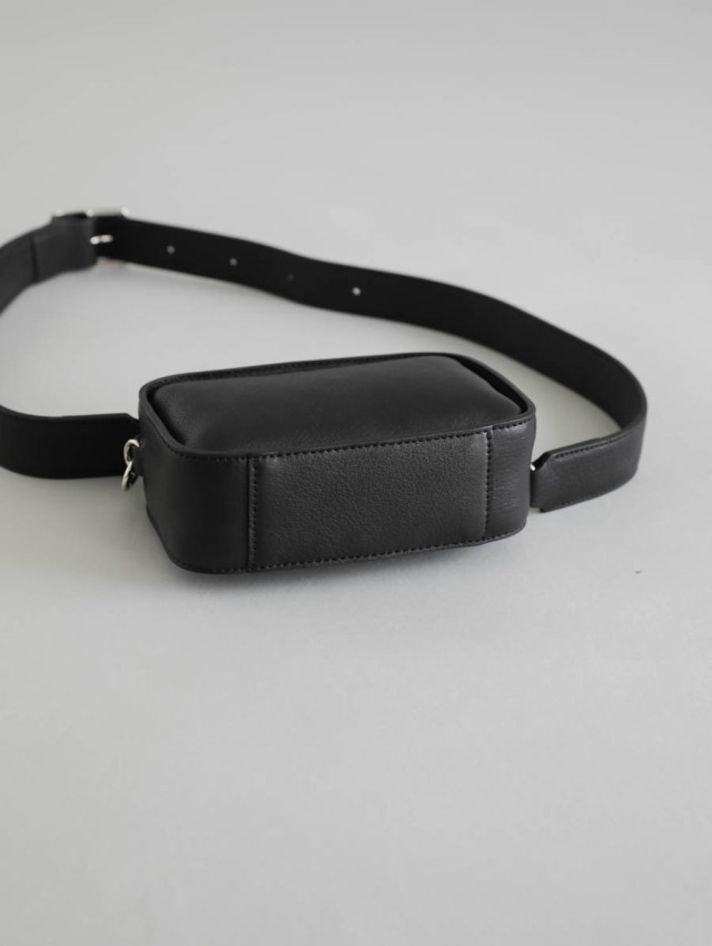 SHOJIFUJITA ショルダーバッグ 新品 SHOJIFUJITA ショウジフジタ｜OUTIL 4（ブラック）ボックス型