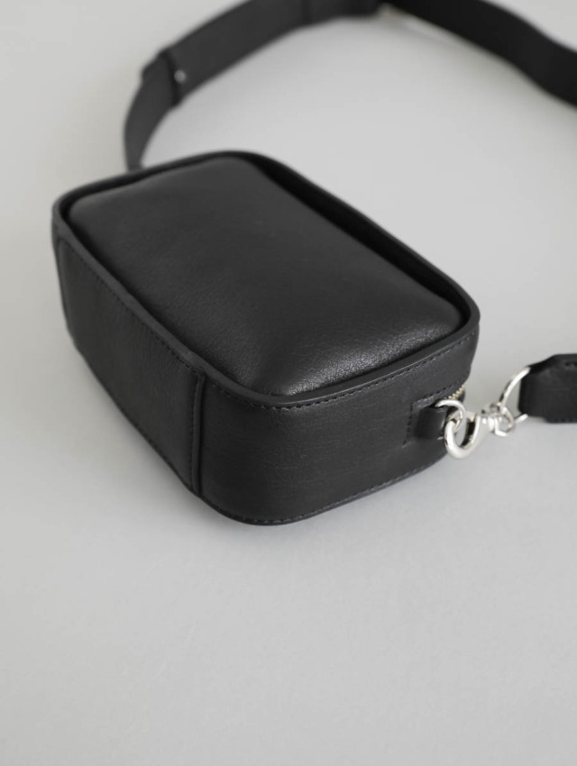 SHOJIFUJITA ショルダーバッグ 新品 SHOJIFUJITA ショウジフジタ｜OUTIL 4（ブラック）ボックス型