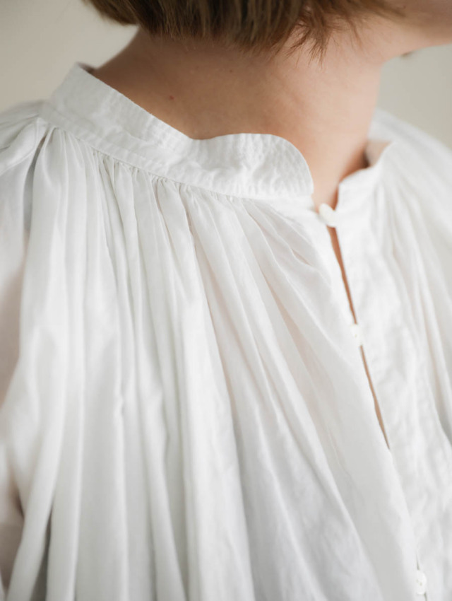 SP エシュペー｜チャーチスモックブラウス（ヴィンテージホワイト）