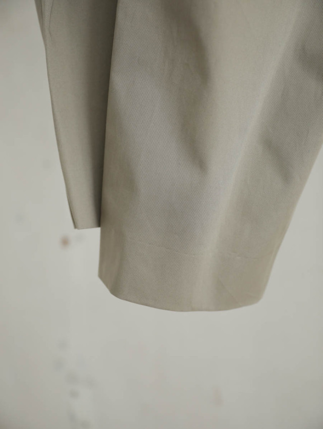 SP エシュペー｜オーガニックコットンチノスラックス（ライトカーキ）