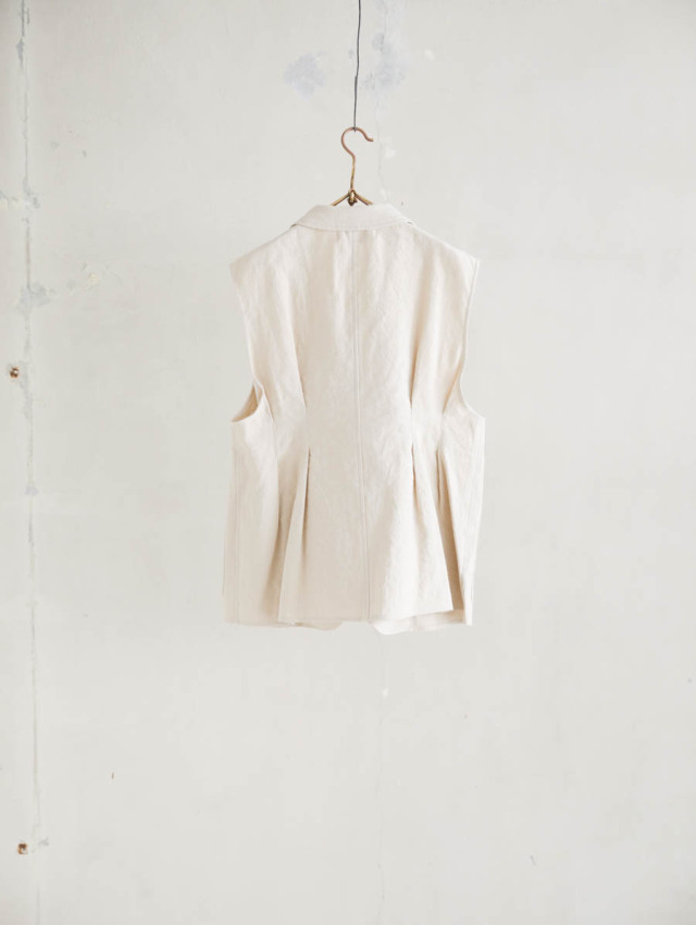 ノースリーブ ベスト ecru SUSURI SUSURI ススリ｜クリケットベスト（beige）