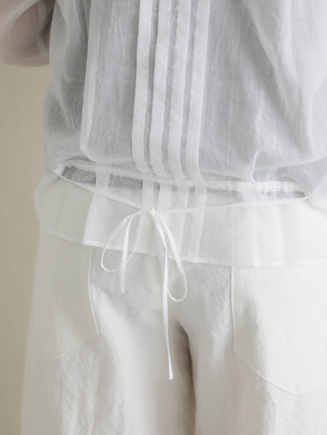 SUSURI ススリ｜クロウブラウス（white）
