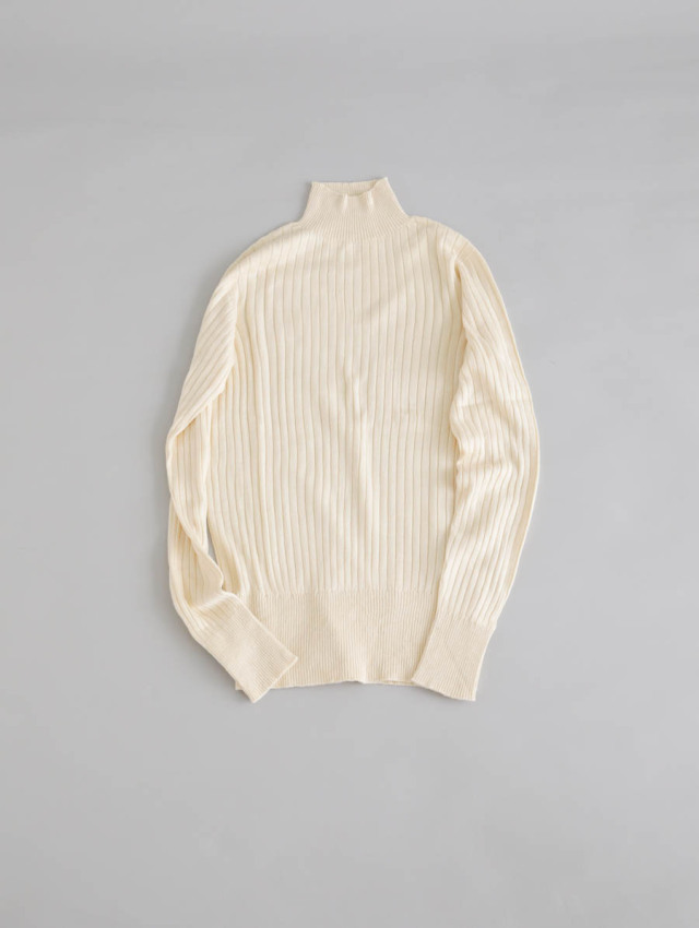 SUSURI ススリ｜ポエータハイネックセーター