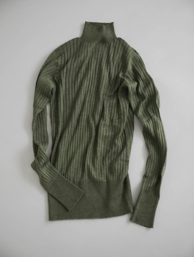 SUSURI ススリ｜ポエータハイネックセーター