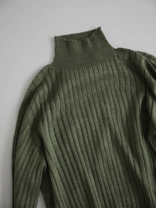 SUSURI ススリ｜ポエータハイネックセーター