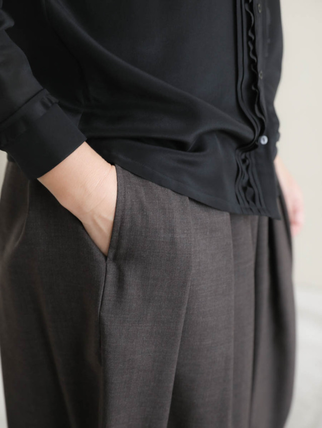 SUSURI ススリ 20-556 リネンウール フロッグパンツ brown SUSURI ススリ 20-556 リネンウール フロッグパンツ brown