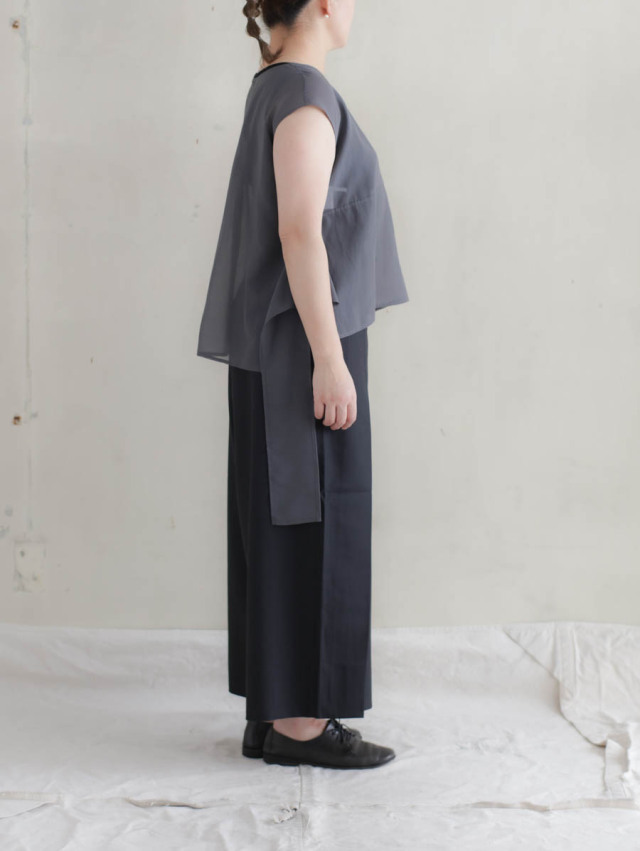 タグ付き【ka na ta】球体パンツ ブラック kujaku - Drape Wide Pants