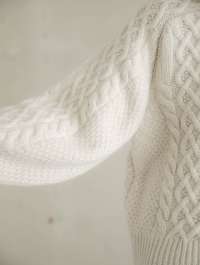 TENNE HANDCRAFTED MODERN  アランニットプルオーバー TENNE HANDCRAFTED MODERN(テン ハンドクラフテッドモダン) / VOLUME